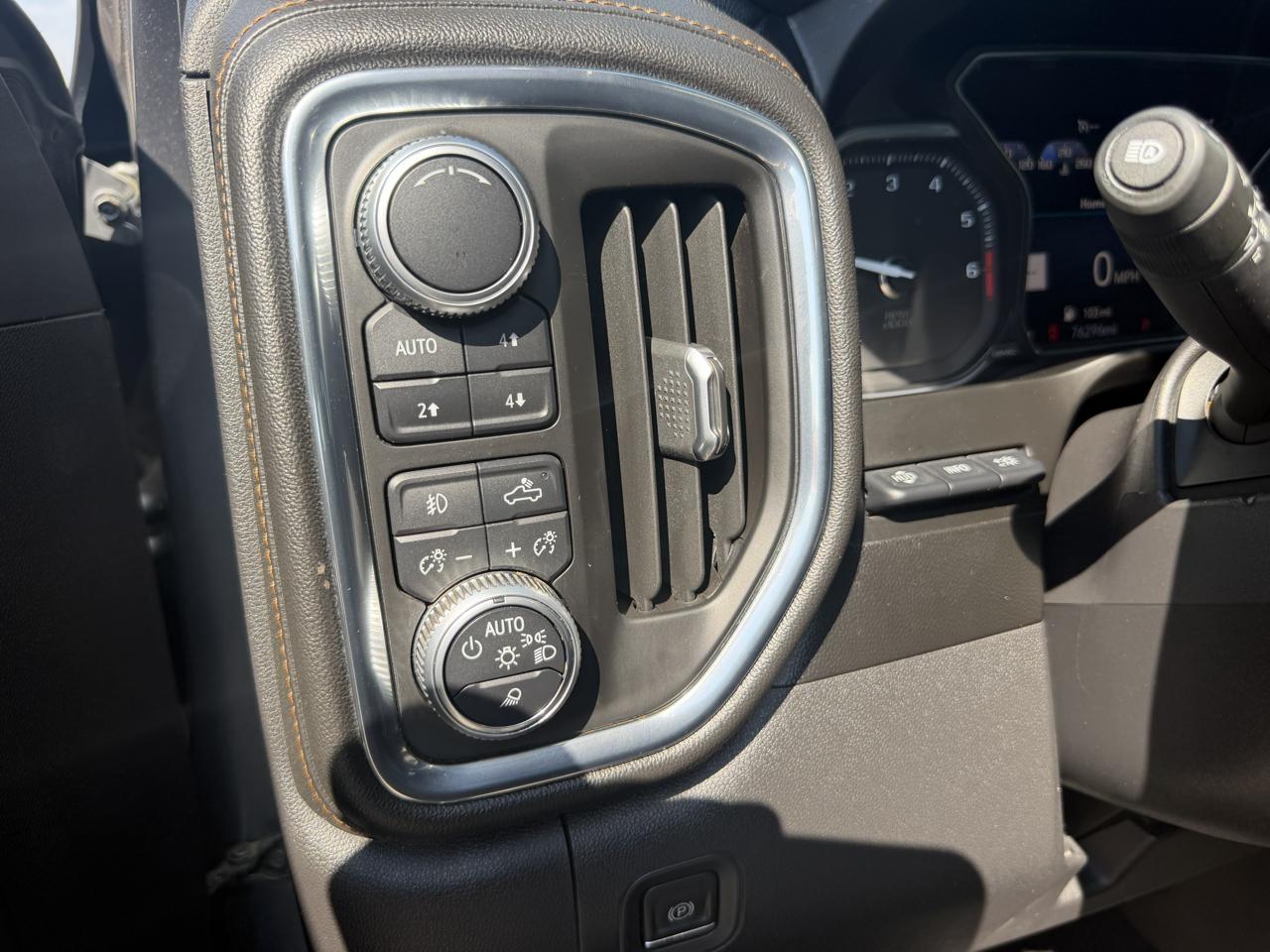 GMC Sierra 1500 4WD Crew Cab 147" AT4 2019