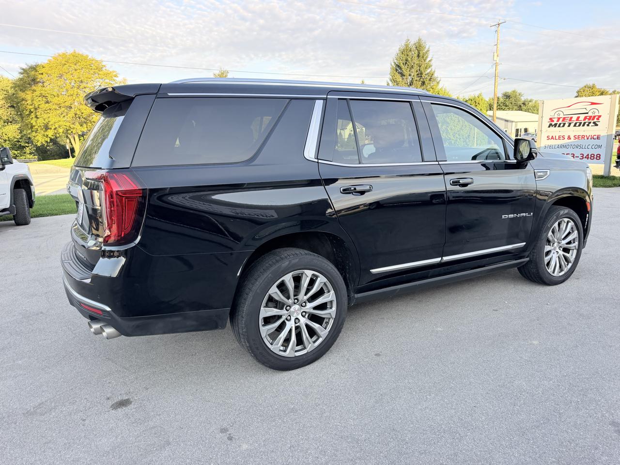2022 GMC Yukon Denali - Photo 8
