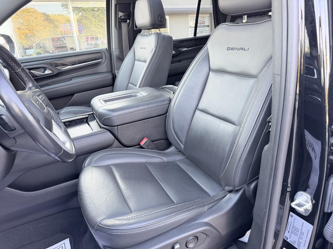 2022 GMC Yukon Denali - Photo 19