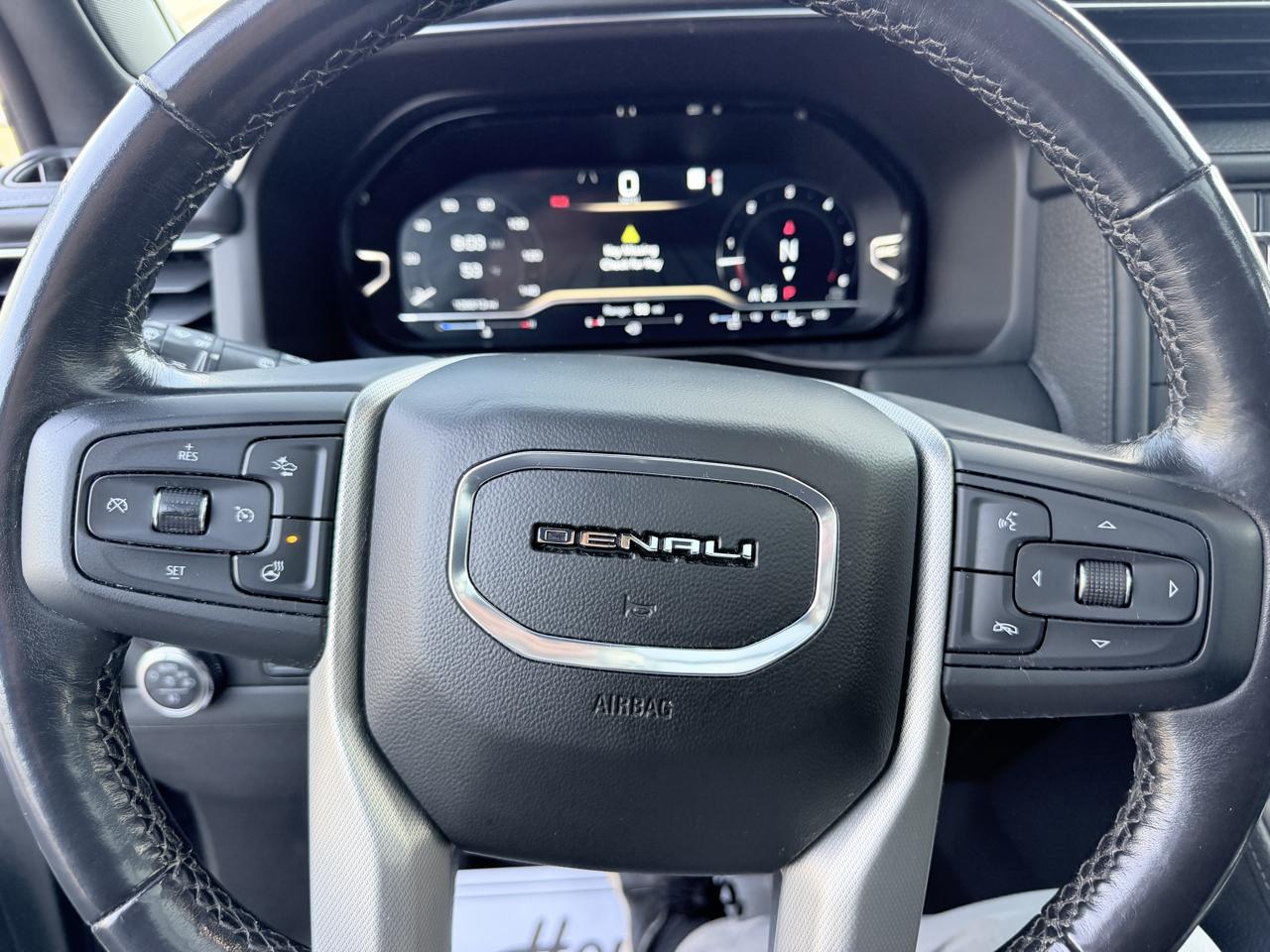 2022 GMC Yukon Denali - Photo 31