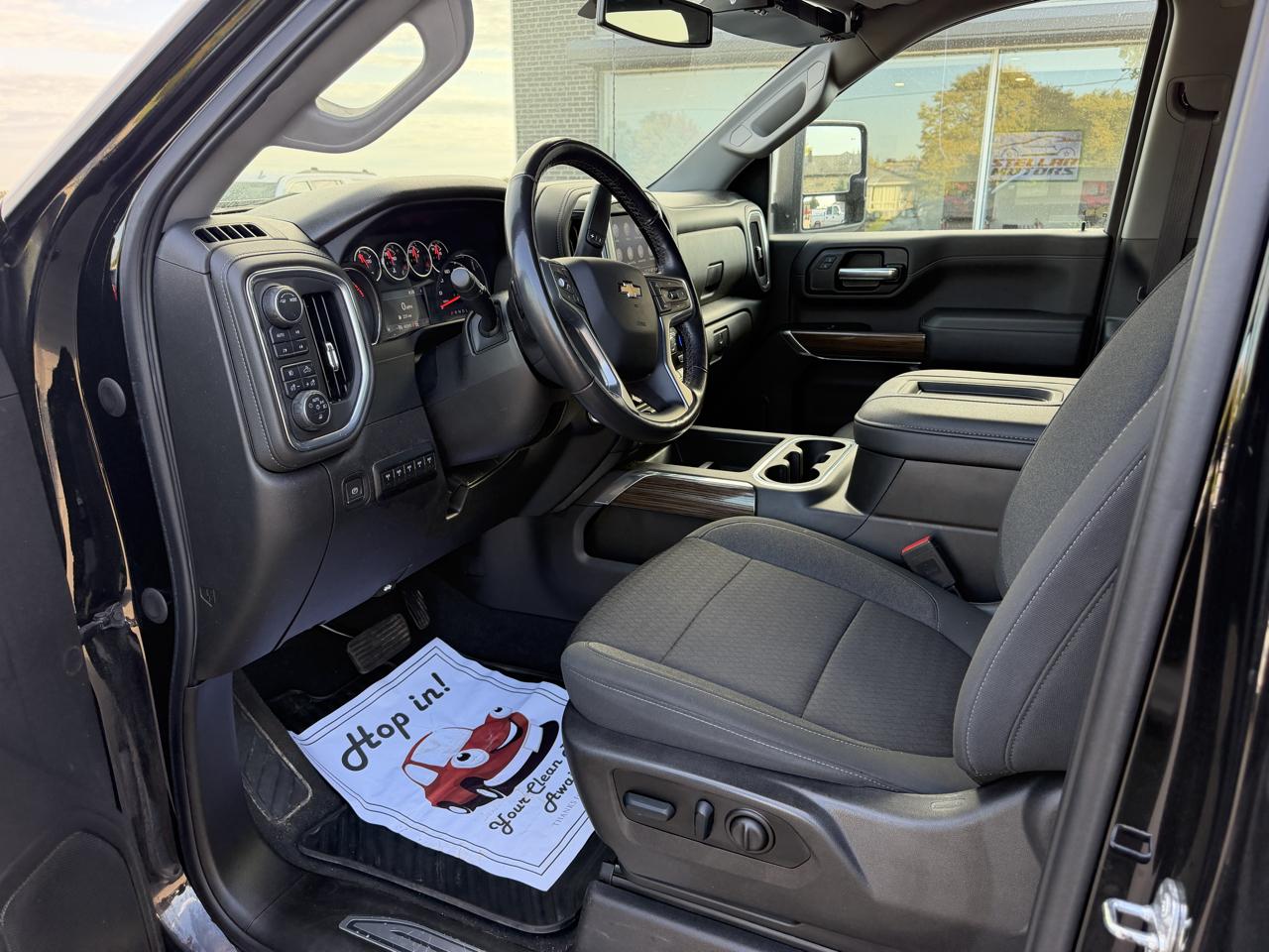 Chevrolet Silverado 2500HD 4WD Crew Cab 159" LT 2022