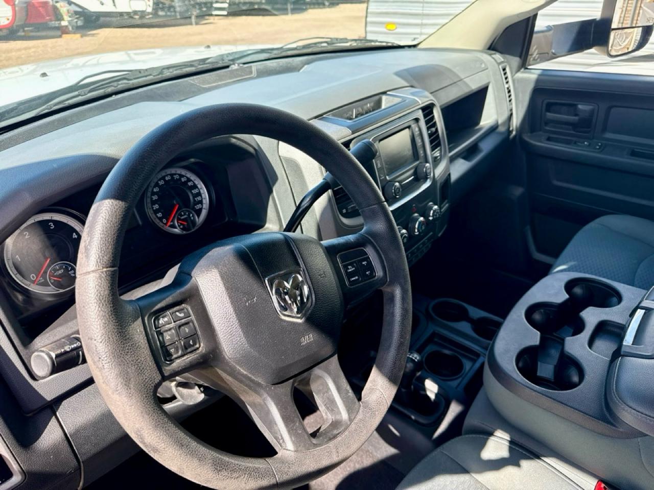 RAM 3500 Tradesman Crew Cab 4WD DRW 2015