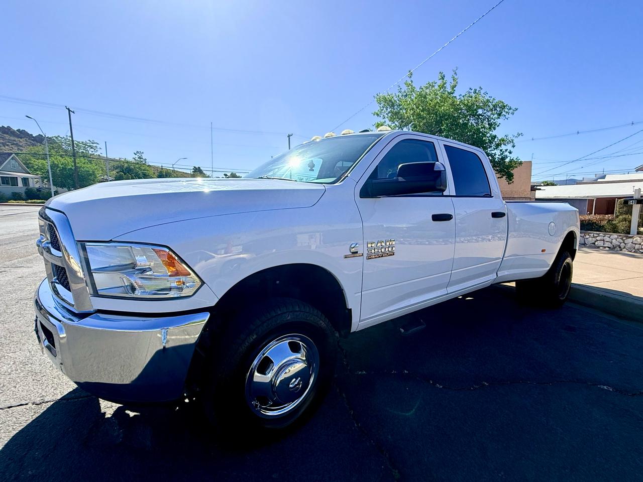 RAM 3500 Tradesman Crew Cab 4WD DRW 2015