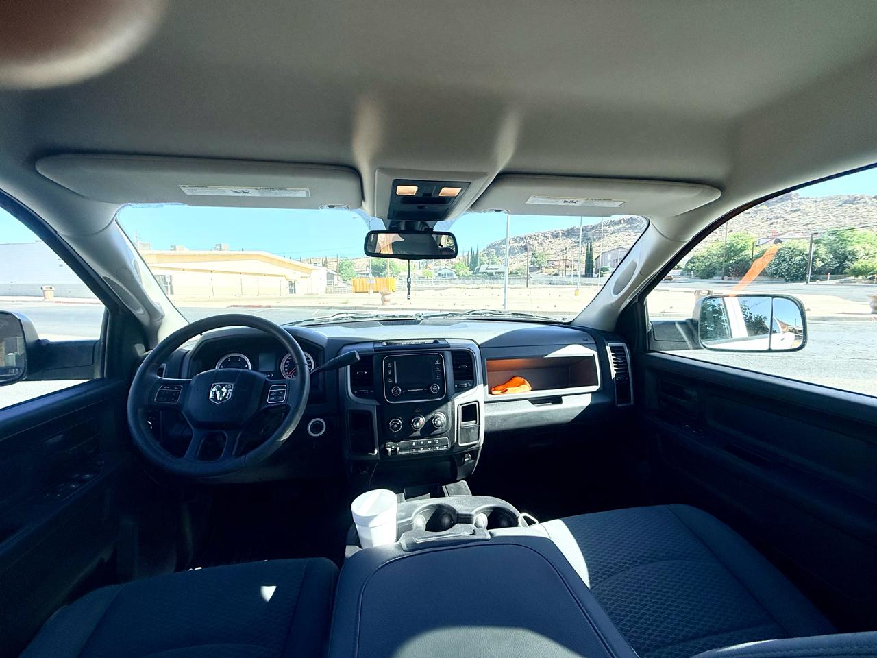 RAM 3500 Tradesman Crew Cab 4WD DRW 2015