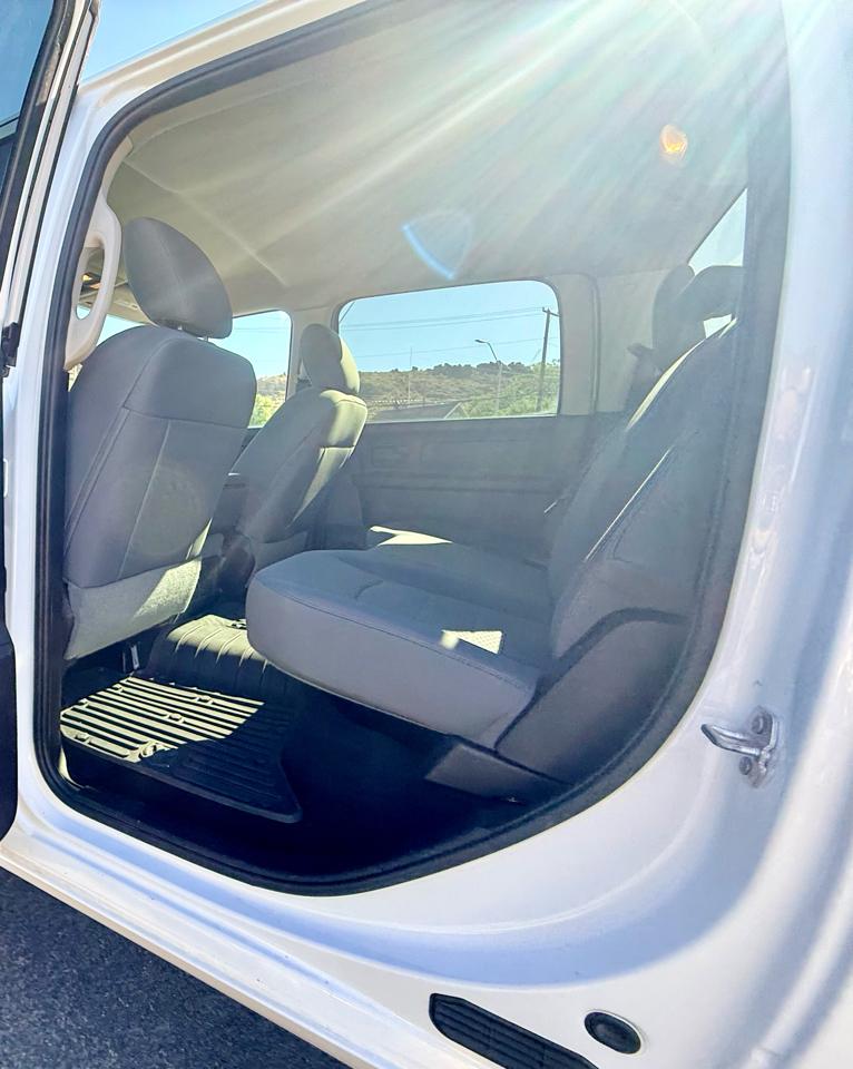 RAM 3500 Tradesman Crew Cab 4WD DRW 2015