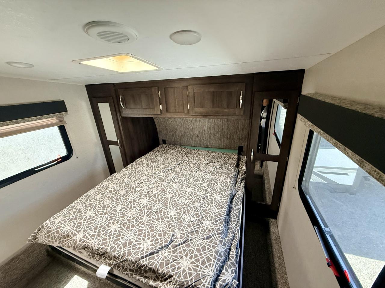 KZ Recreational Vehicles Sportsmen Classic  2020