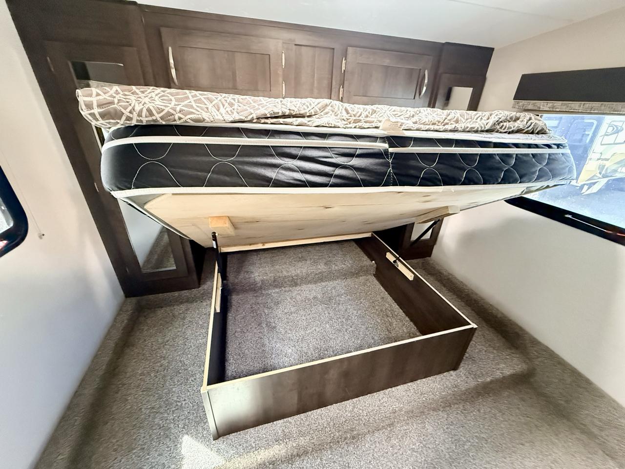 KZ Recreational Vehicles Sportsmen Classic  2020
