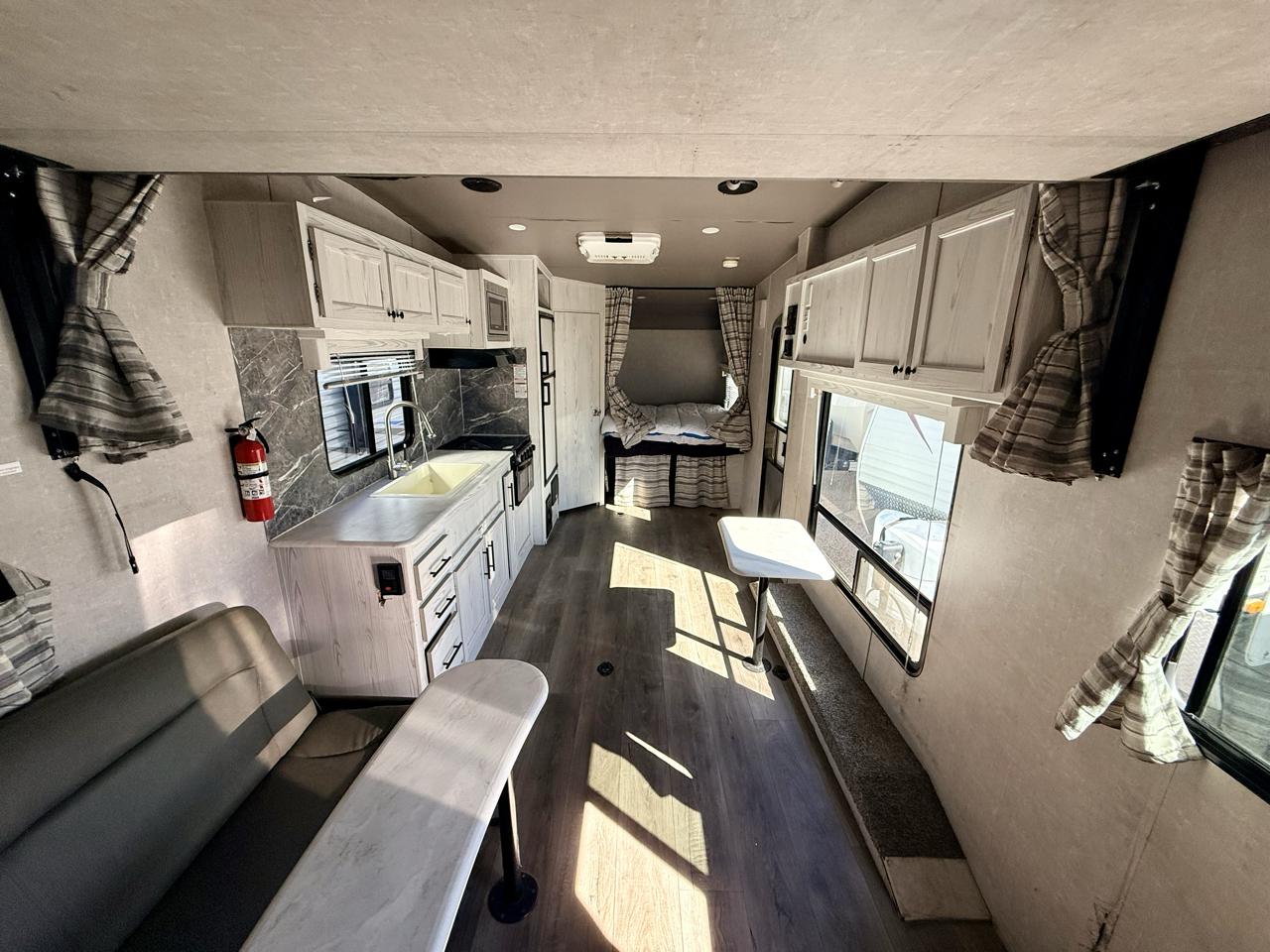 Eclipse RV Iconic Base 2023