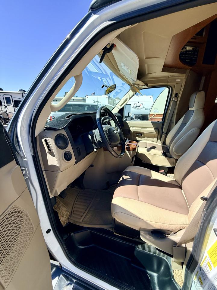 Ford Econoline E450 2012