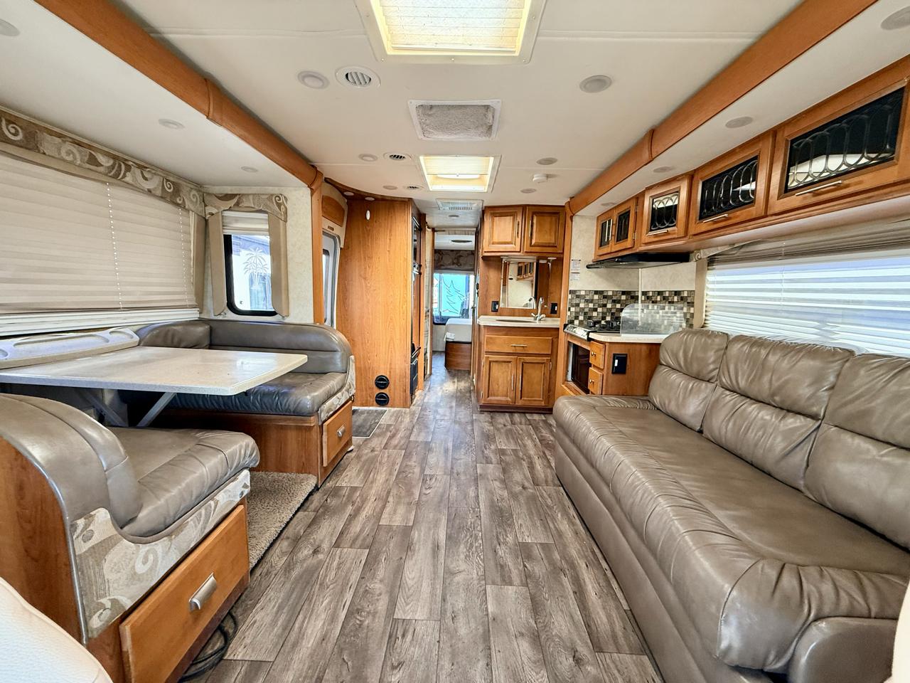 Ford Econoline E450 2012