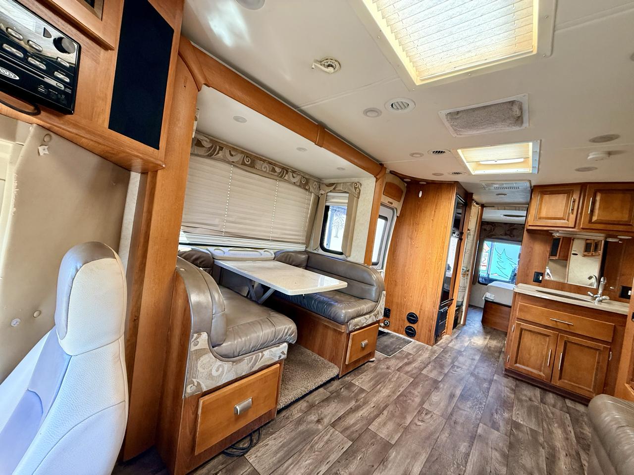 Ford Econoline E450 2012