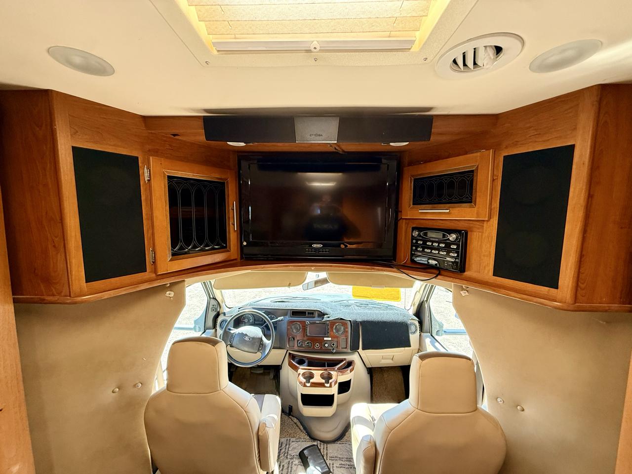 Ford Econoline E450 2012