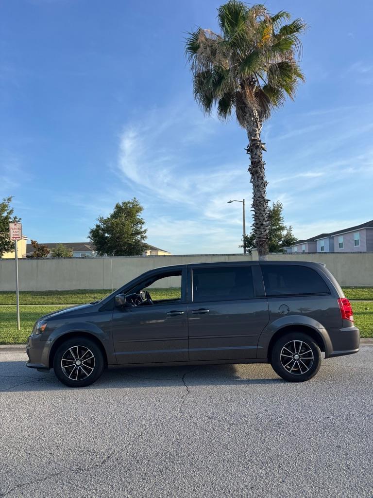 2016 Dodge Grand Caravan SE Plus - Photo 2