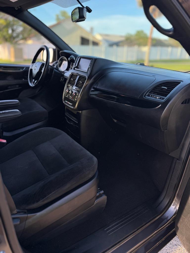 2016 Dodge Grand Caravan SE Plus - Photo 11