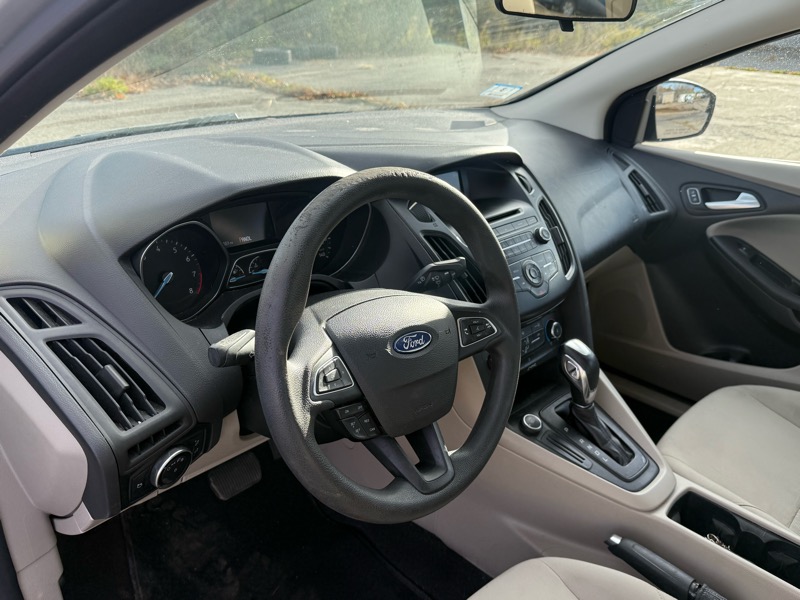 Ford Focus SE Sedan 2015