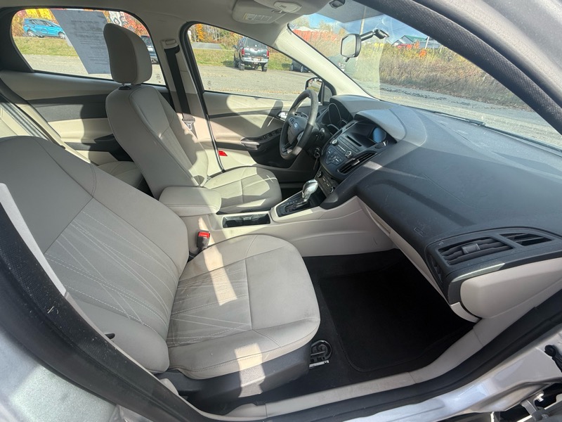 Ford Focus SE Sedan 2015