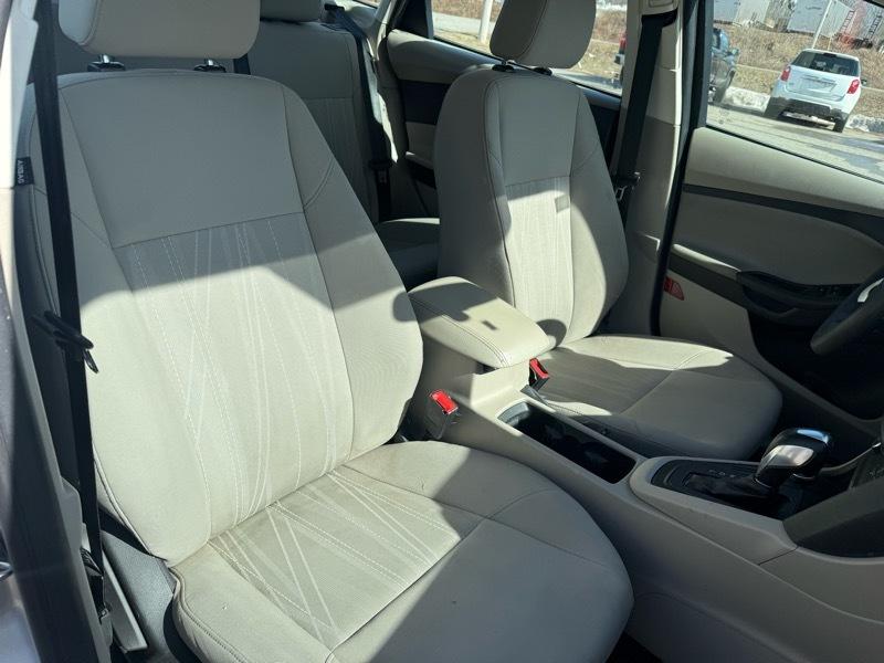 Ford Focus SE Sedan 2015