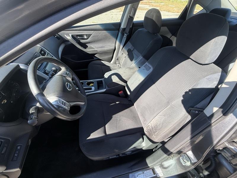 Nissan Altima 2.5 SV 2015