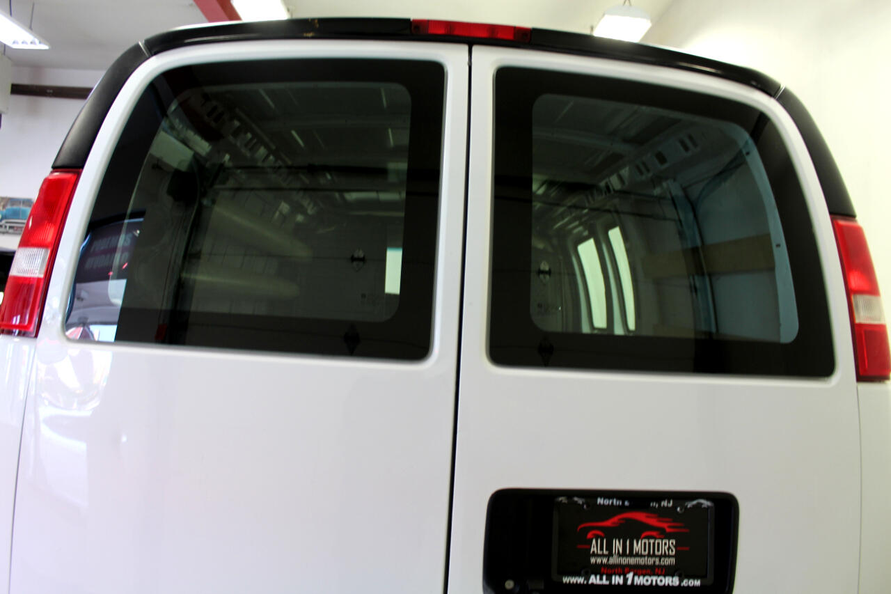 2018 Chevrolet Express Cargo Van 2500 photo 4