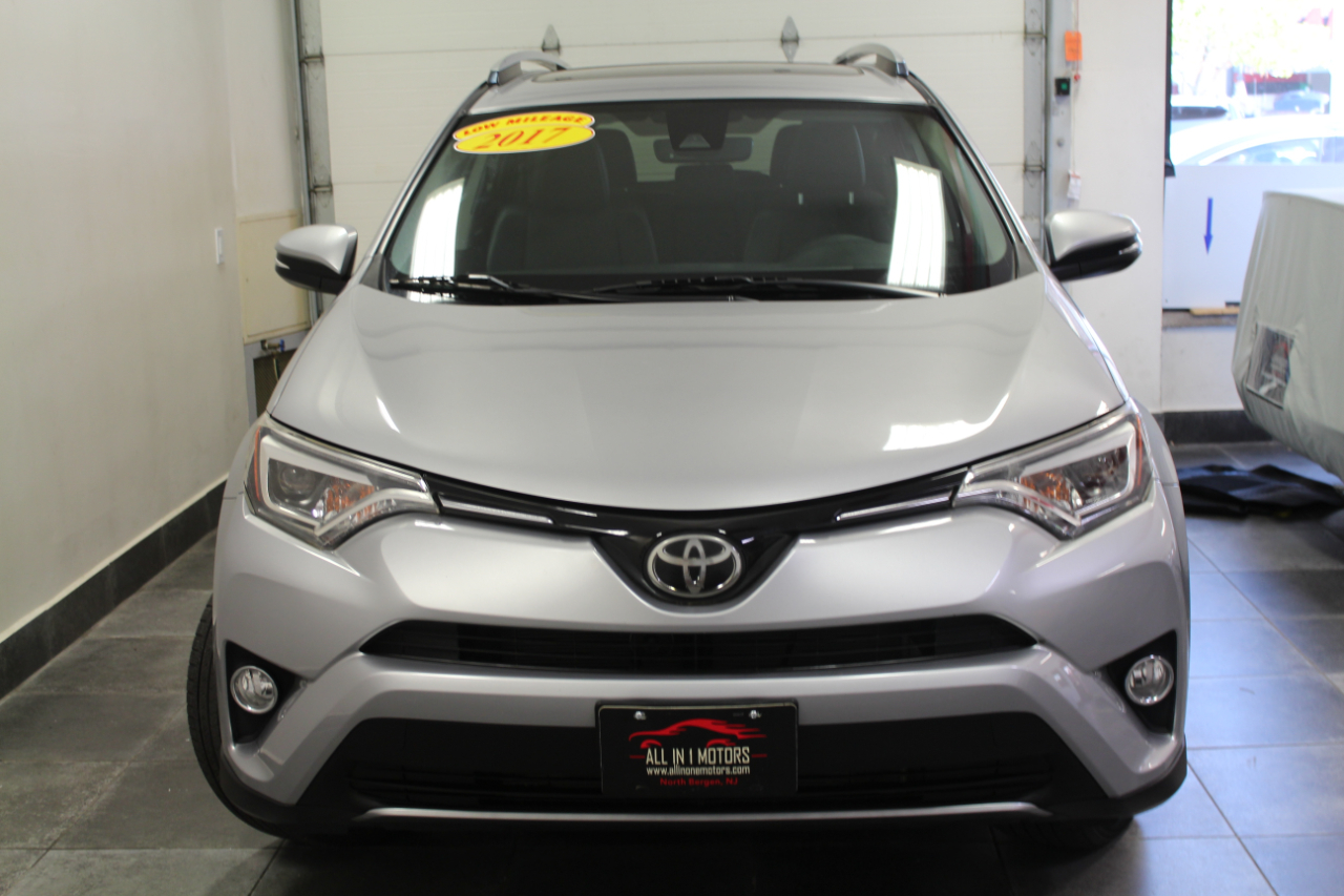 Toyota RAV4 Limited AWD (Natl) 2017 Toyota RAV4 Limited AWD (Natl) 2017