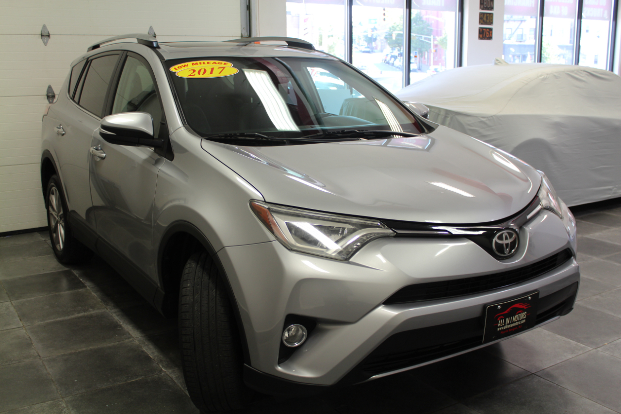 Toyota RAV4 Limited AWD (Natl) 2017 Toyota RAV4 Limited AWD (Natl) 2017