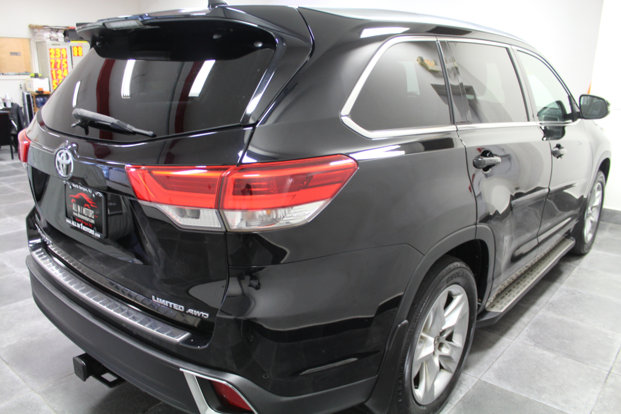 2017 Toyota Highlander Limited photo 4