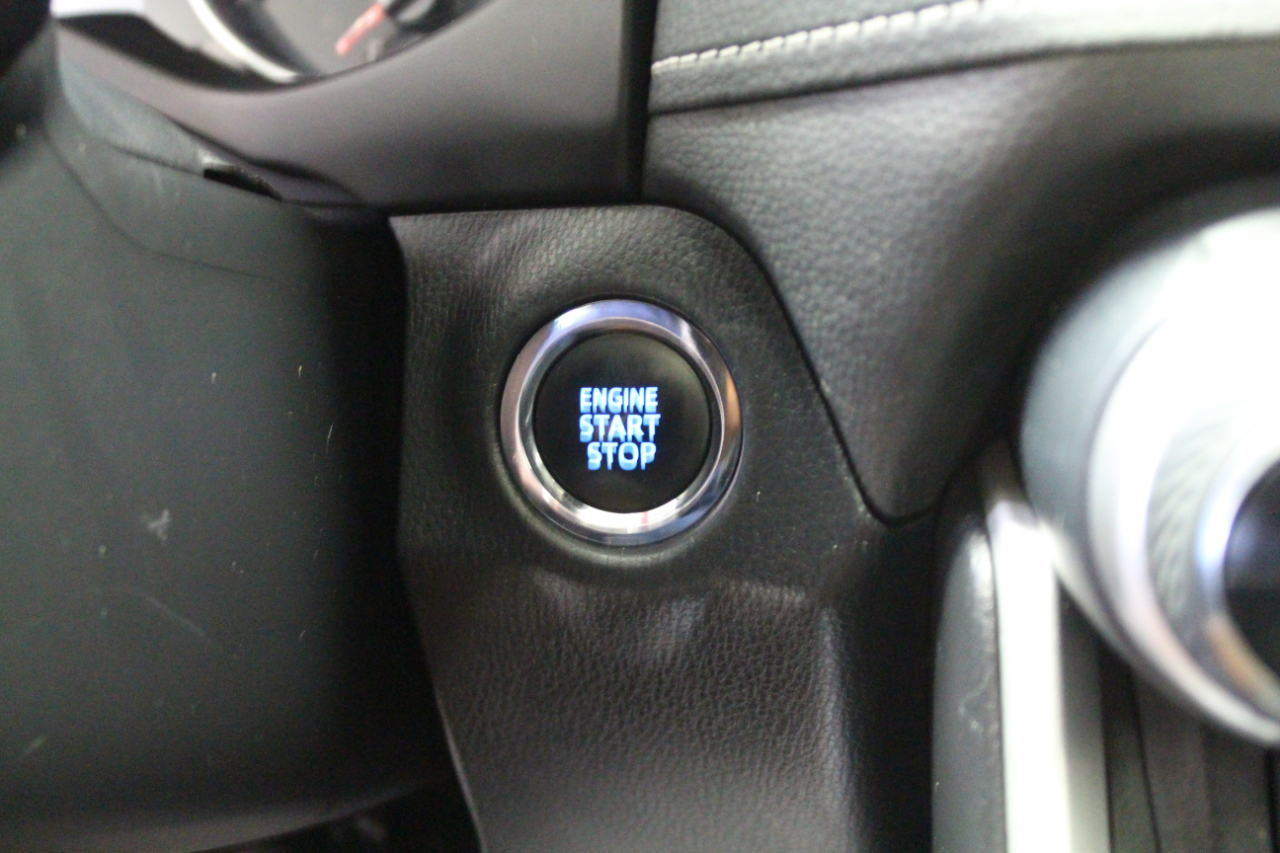 2021 Toyota RAV4 XLE photo 11