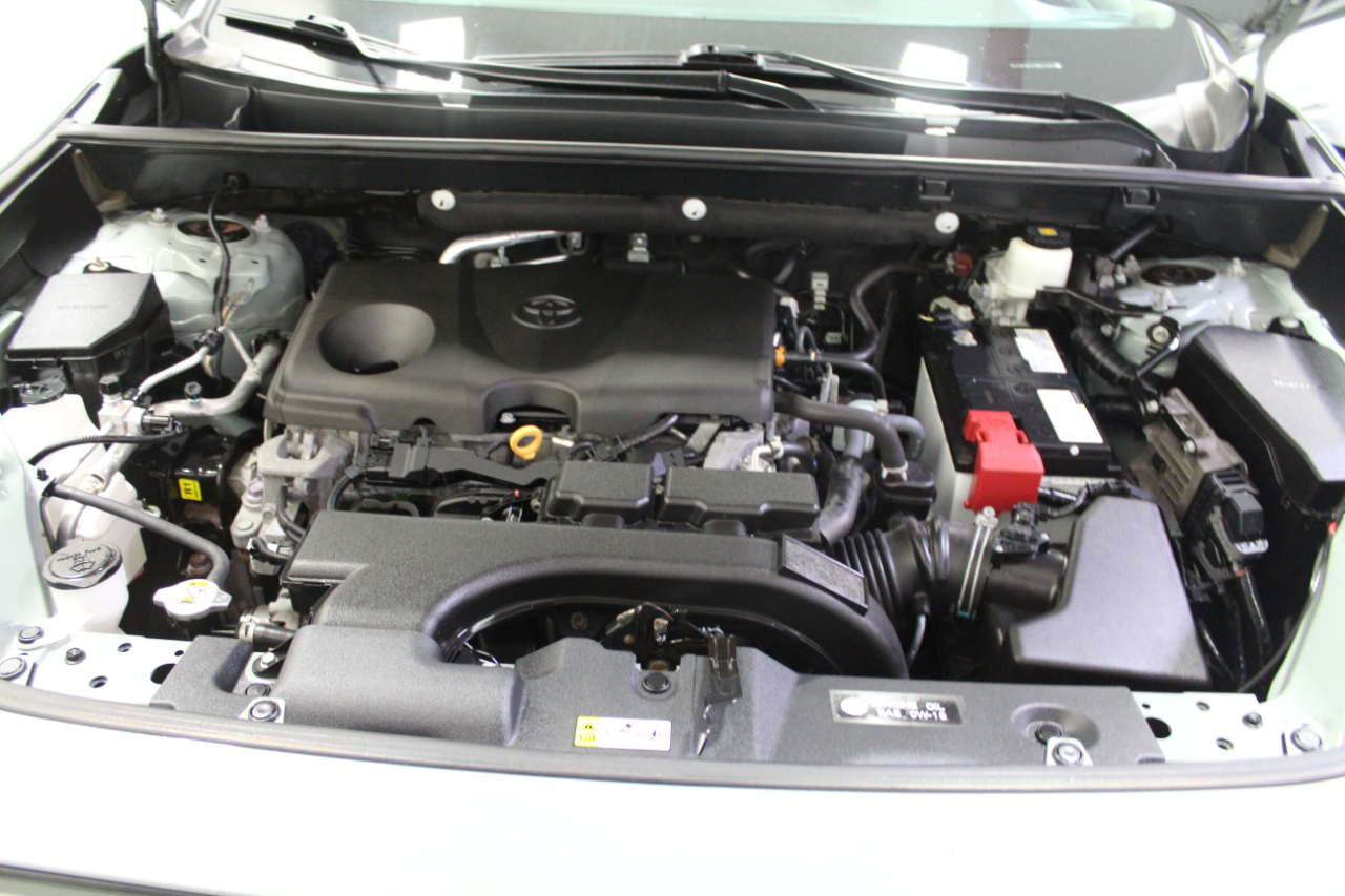 2021 Toyota RAV4 XLE photo 28