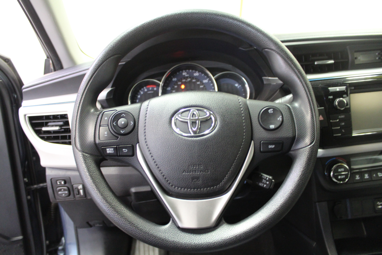 2015 Toyota Corolla LE Premium photo 8