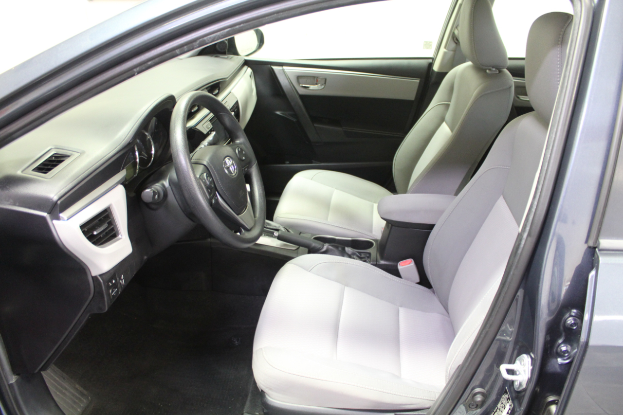2015 Toyota Corolla LE Premium photo 16