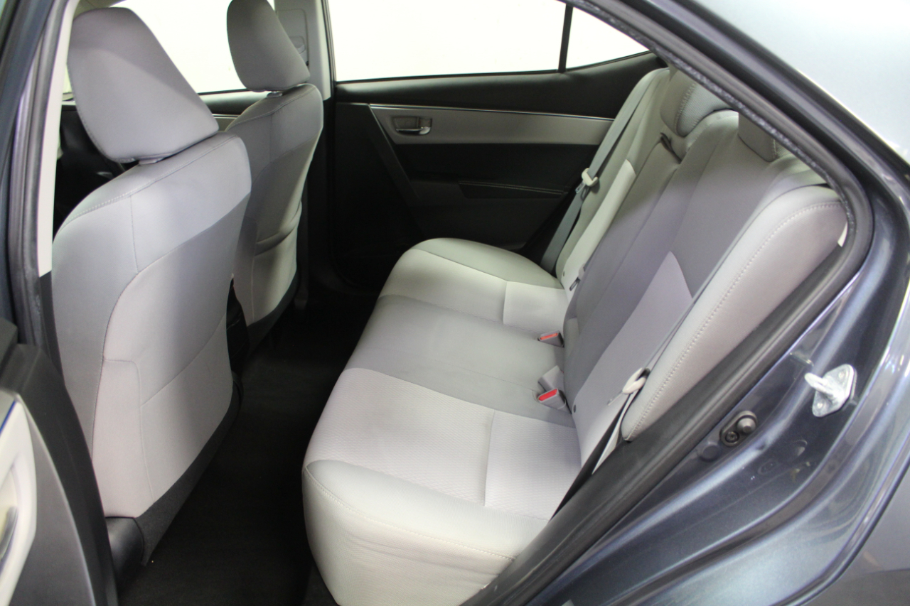 2015 Toyota Corolla LE Premium photo 19