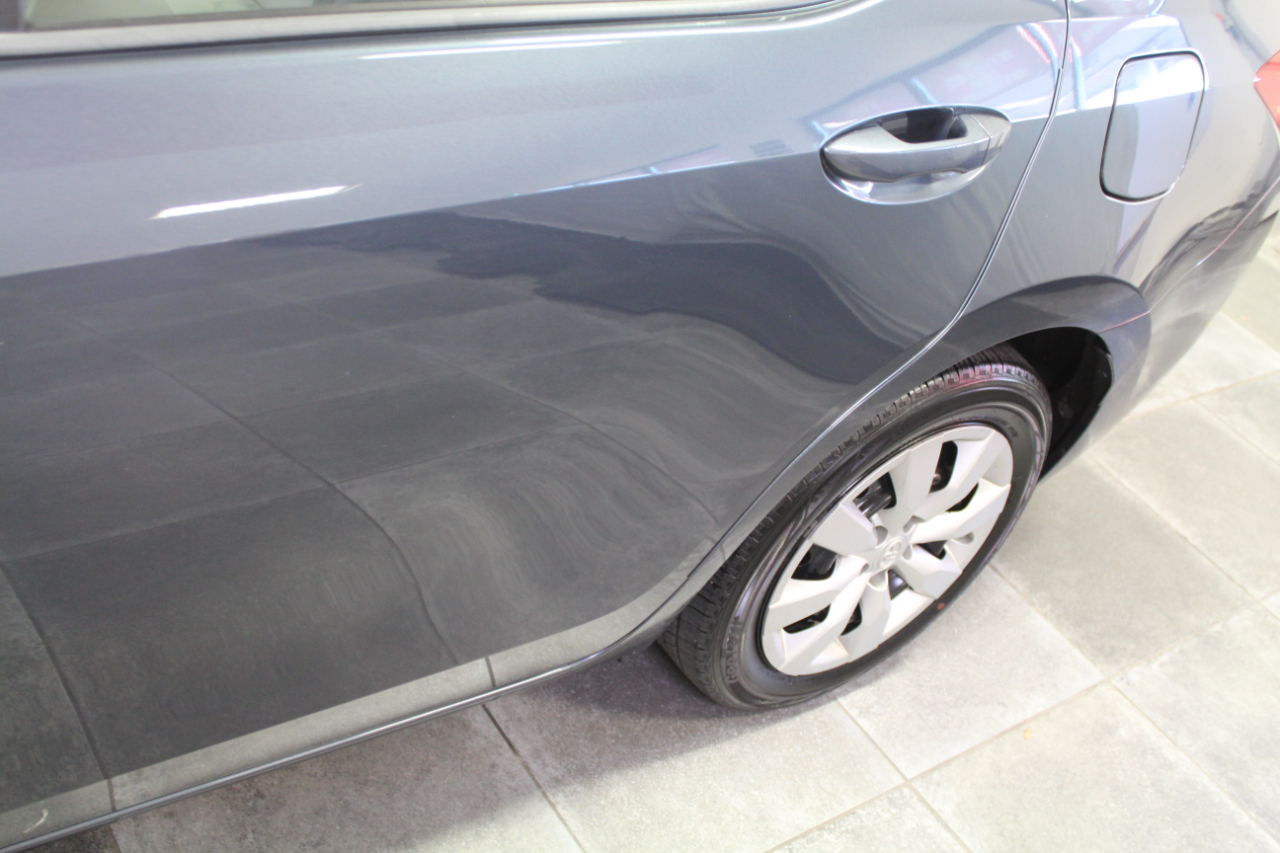 2015 Toyota Corolla LE Premium photo 30