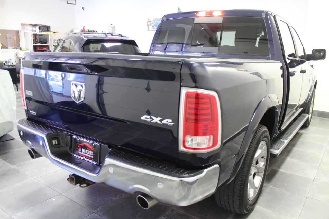 2017 Ram 1500 Laramie photo 4