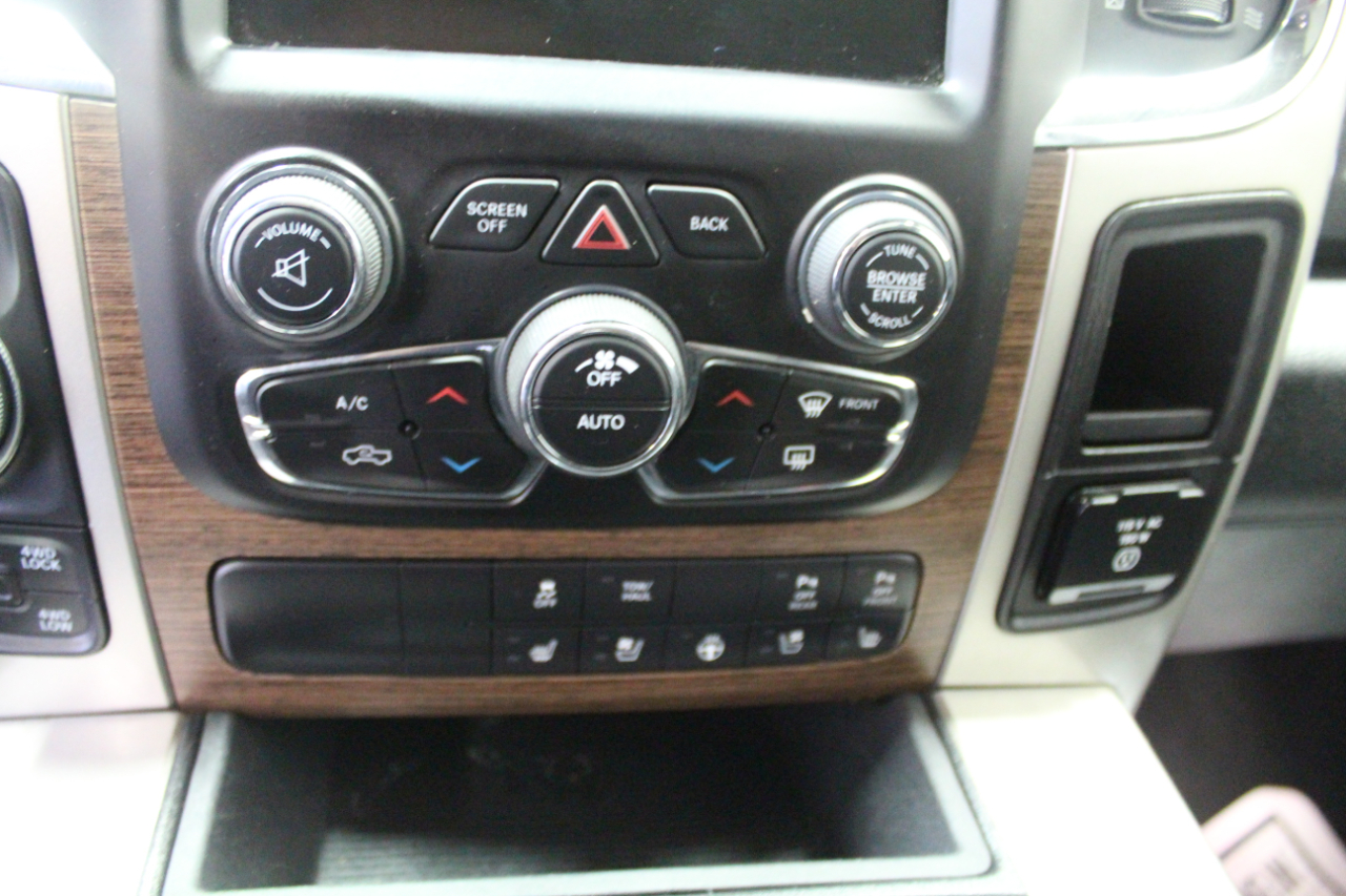 2017 Ram 1500 Laramie photo 16
