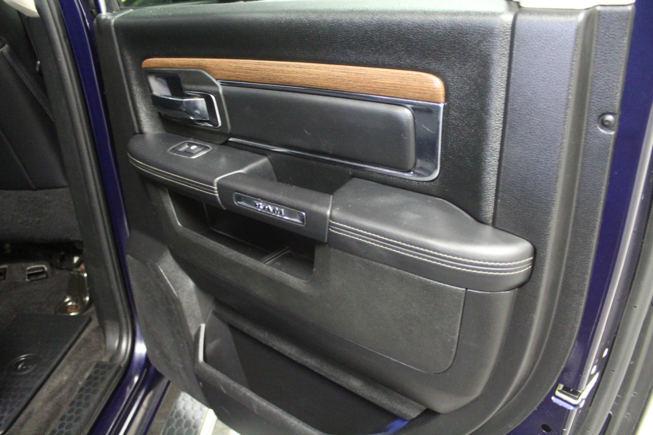2017 Ram 1500 Laramie photo 27