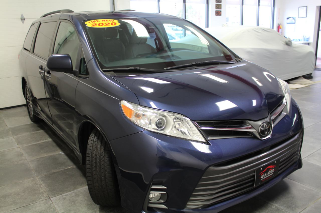 Toyota Sienna XLE FWD 8-Passenger (Natl) 2020 Toyota Sienna XLE FWD 8-Passenger (Natl) 2020