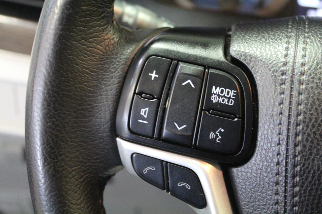 Toyota Sienna XLE FWD 8-Passenger (Natl) 2020 Toyota Sienna XLE FWD 8-Passenger (Natl) 2020