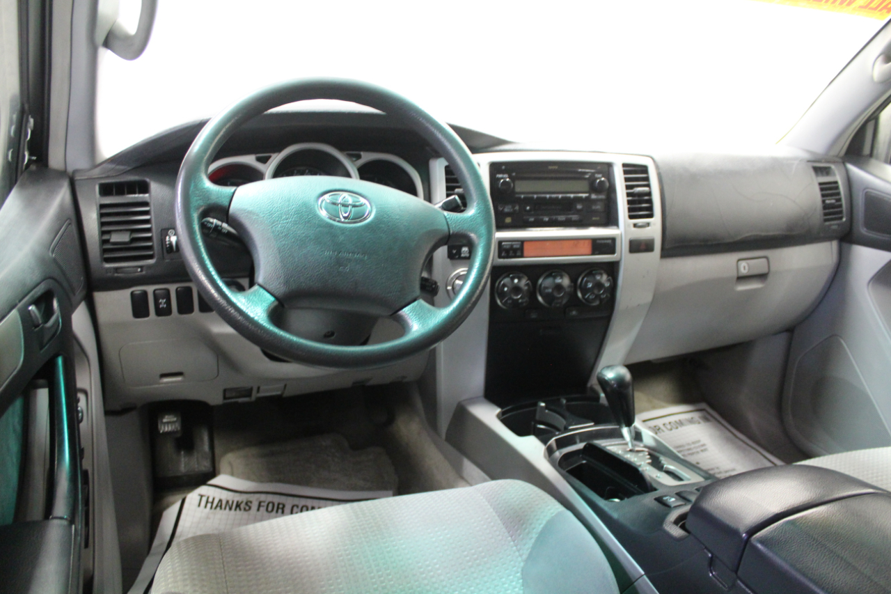 Toyota 4Runner 4dr SR5 V6 Auto 4WD (Natl) 2004 Toyota 4Runner 4dr SR5 V6 Auto 4WD (Natl) 2004