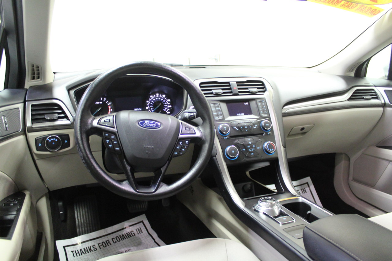 Ford Fusion SE FWD 2018 Ford Fusion SE FWD 2018