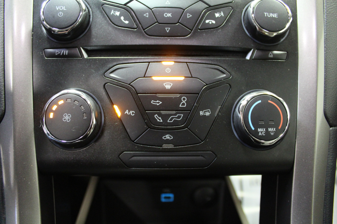 Ford Fusion SE FWD 2018 Ford Fusion SE FWD 2018