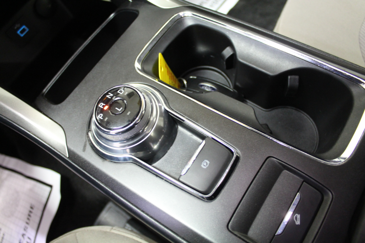 Ford Fusion SE FWD 2018 Ford Fusion SE FWD 2018