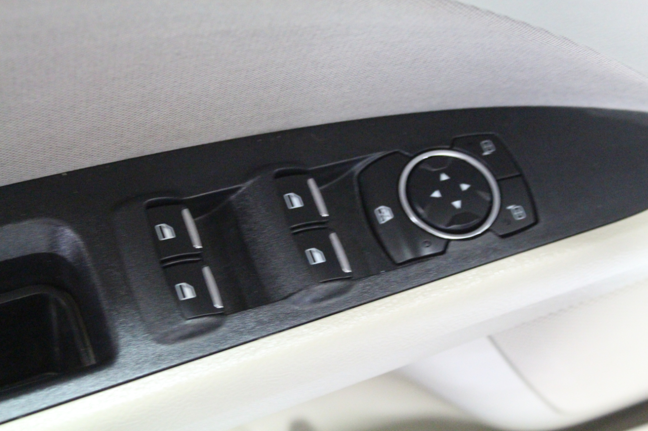 Ford Fusion SE FWD 2018 Ford Fusion SE FWD 2018