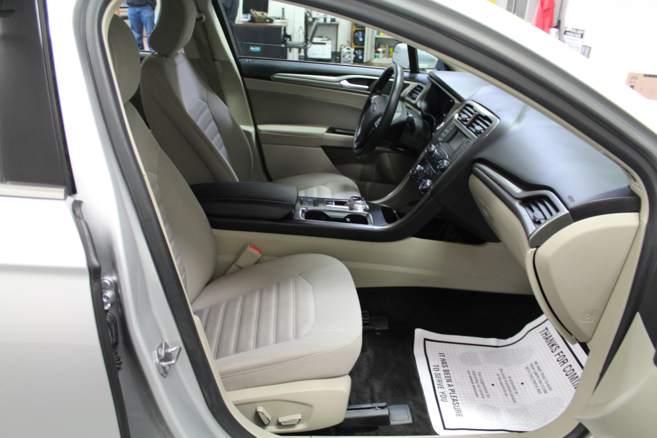 Ford Fusion SE FWD 2018 Ford Fusion SE FWD 2018