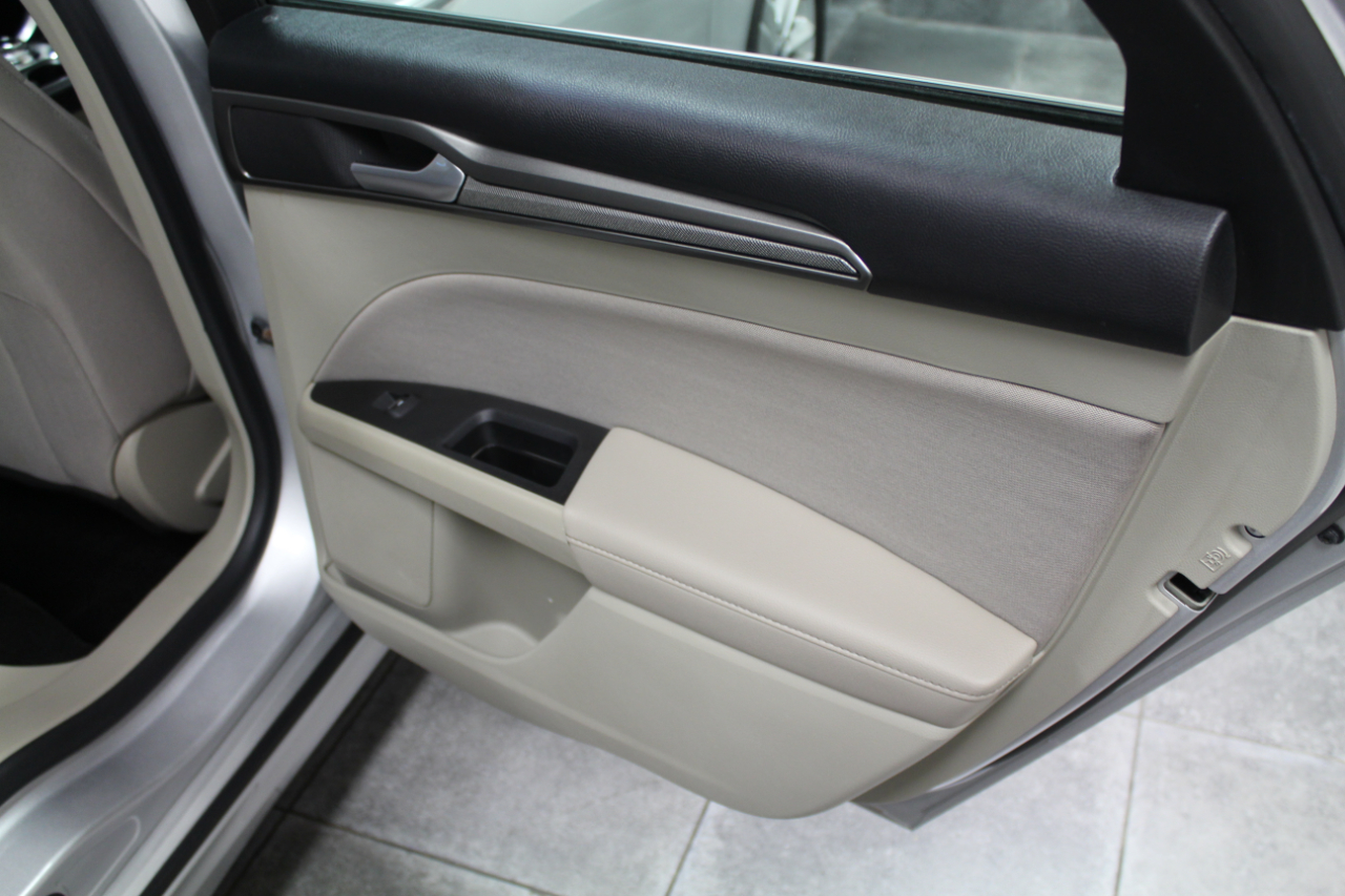 Ford Fusion SE FWD 2018 Ford Fusion SE FWD 2018