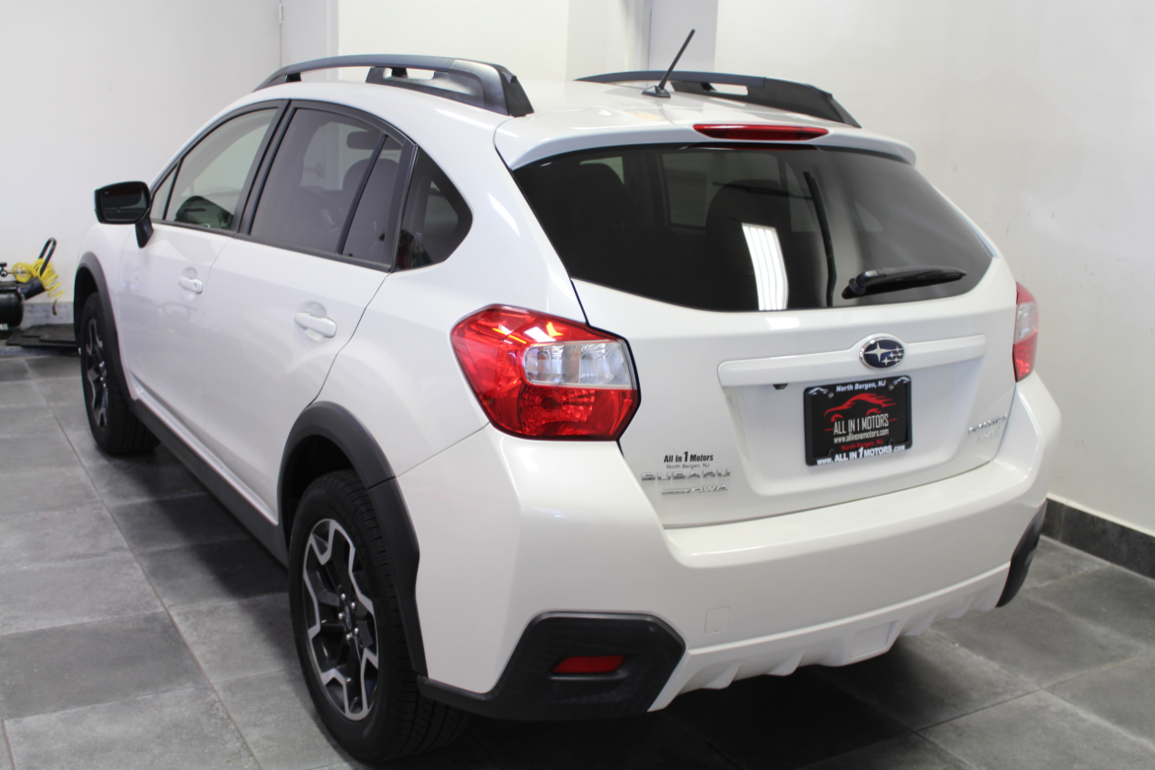 2016 Subaru Crosstrek 2.0i Premium photo 3