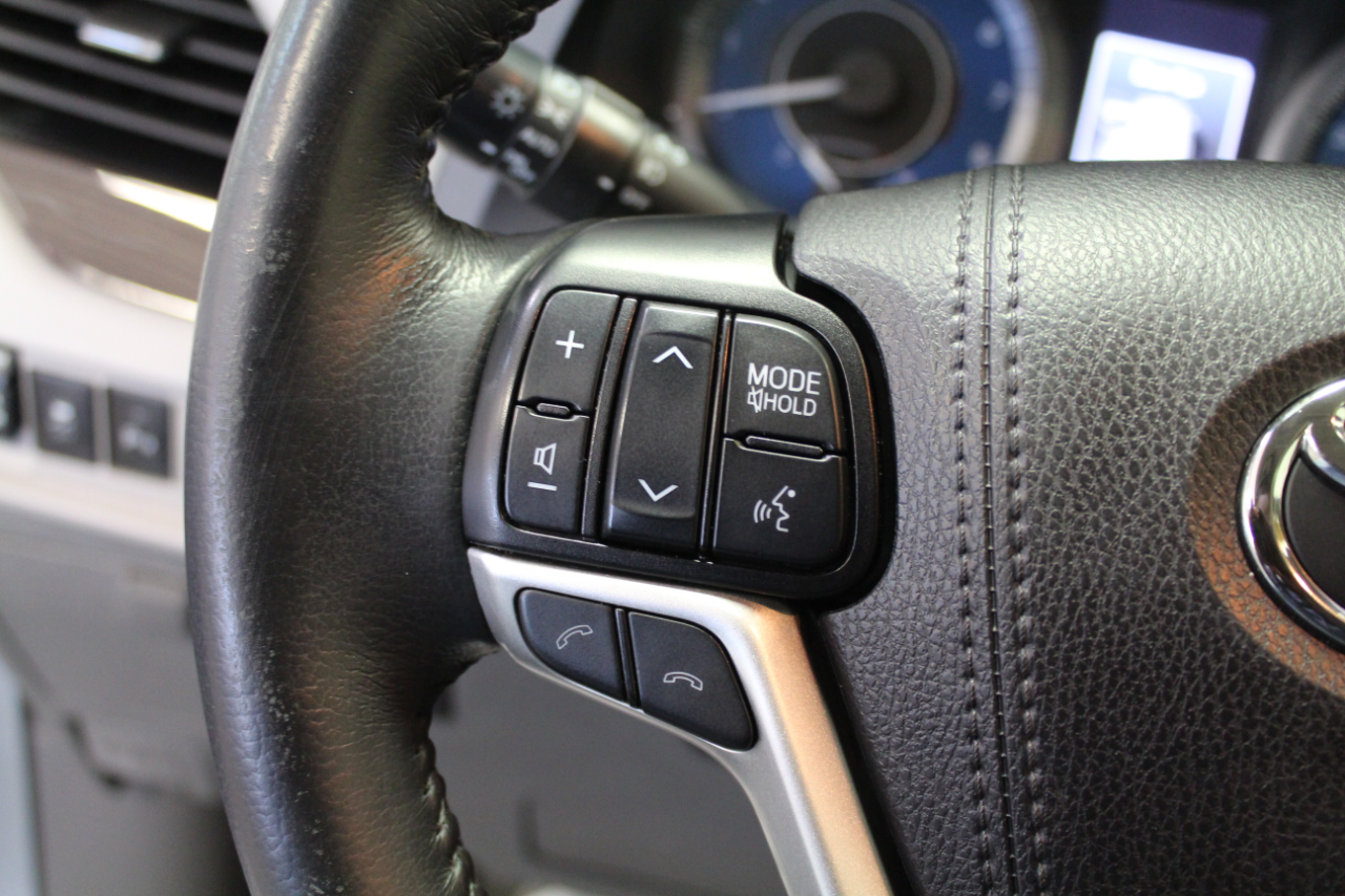 Toyota Sienna XLE FWD 8-Passenger (Natl) 2019