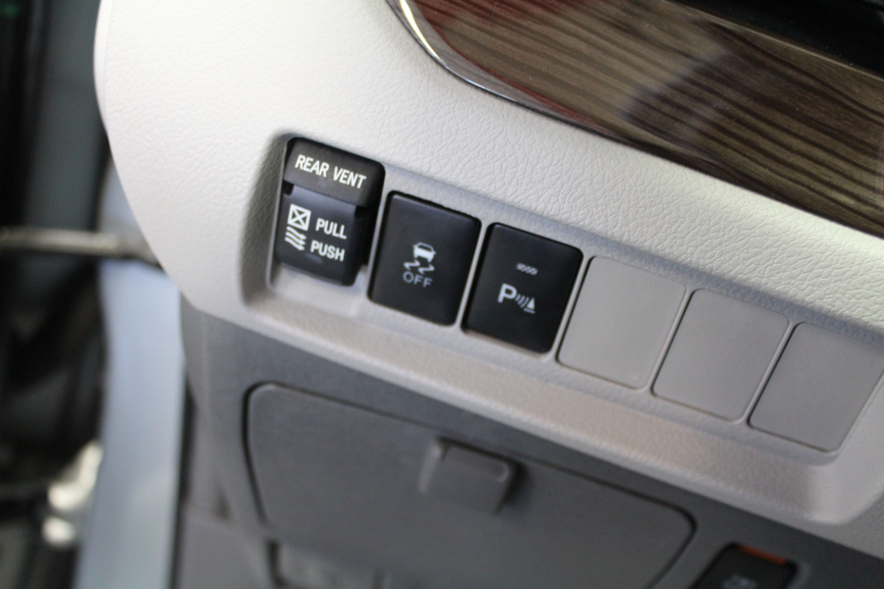 Toyota Sienna XLE FWD 8-Passenger (Natl) 2019