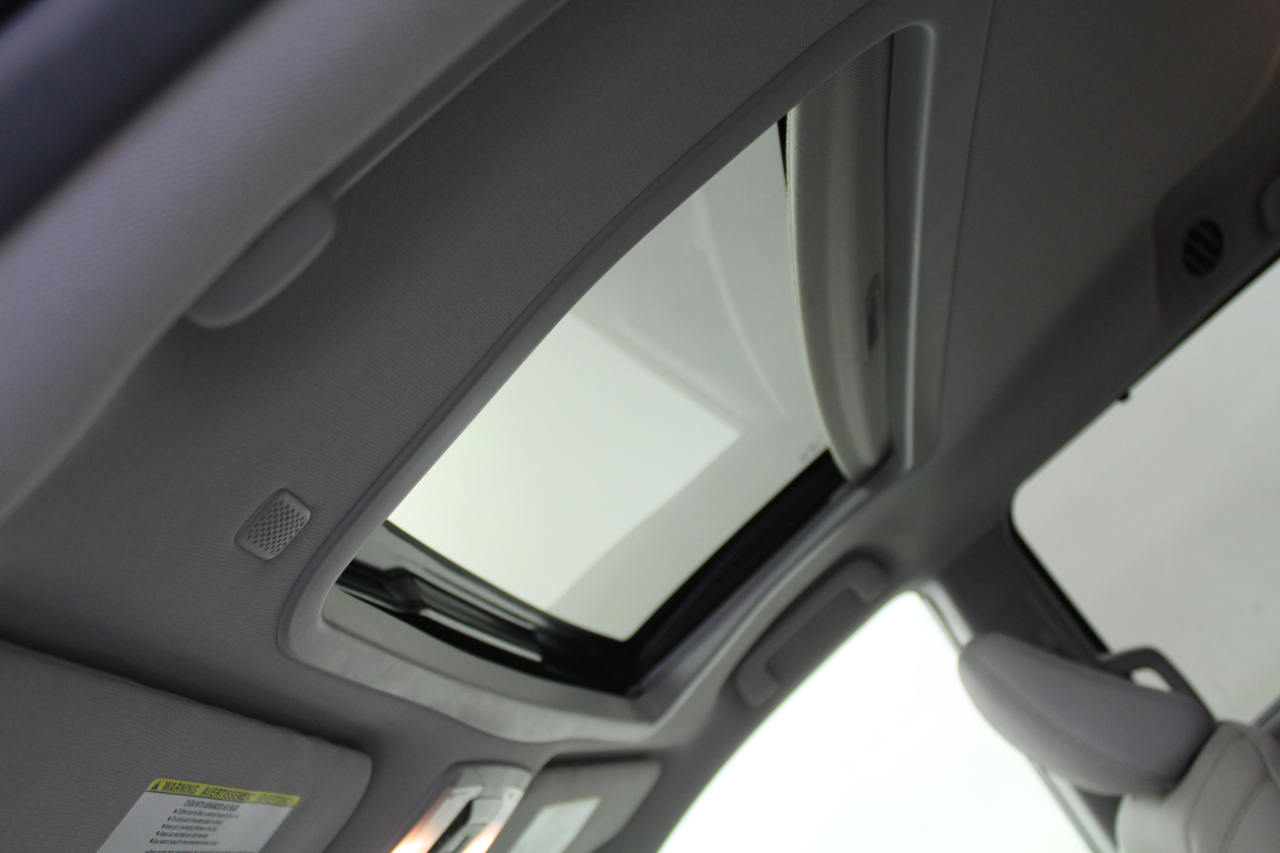 Toyota Sienna XLE FWD 8-Passenger (Natl) 2019