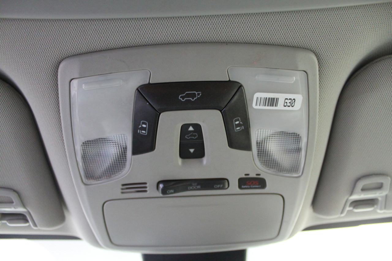 Toyota Sienna XLE FWD 8-Passenger (Natl) 2019