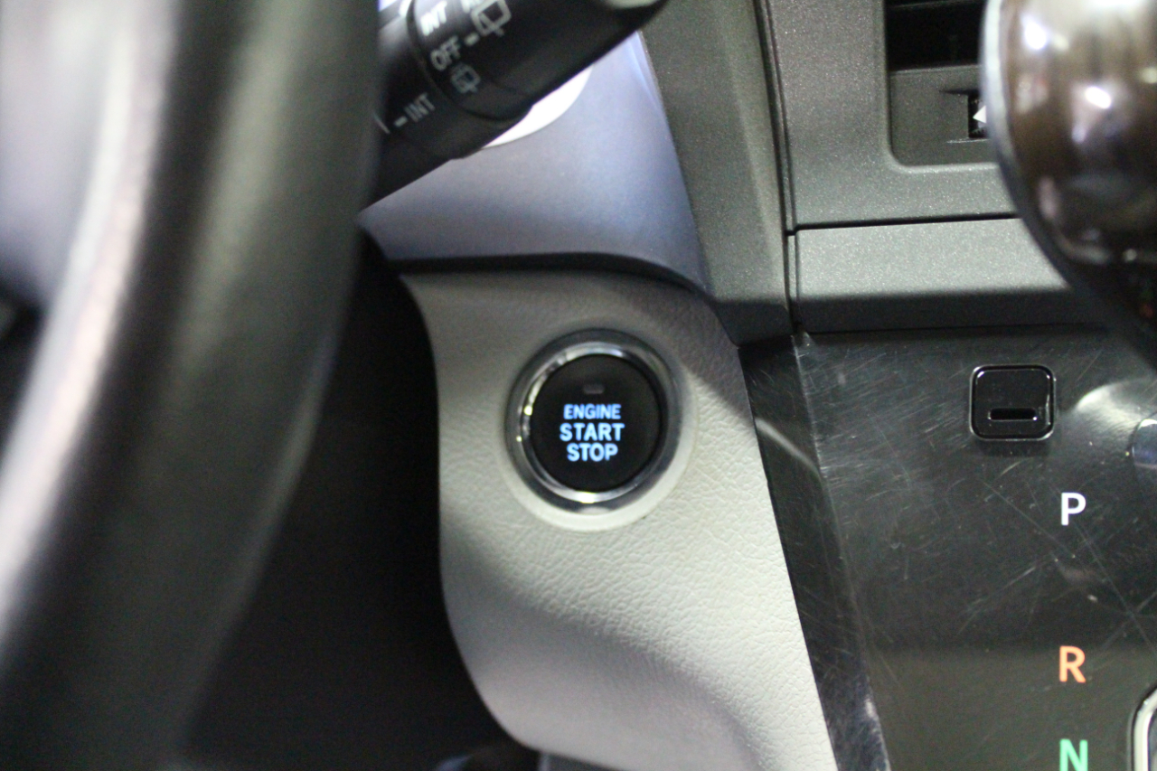 Toyota Sienna XLE FWD 8-Passenger (Natl) 2019